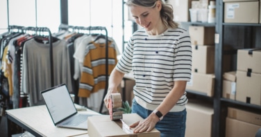 RingCentral-UK-woman-running-an-online-clothing-store